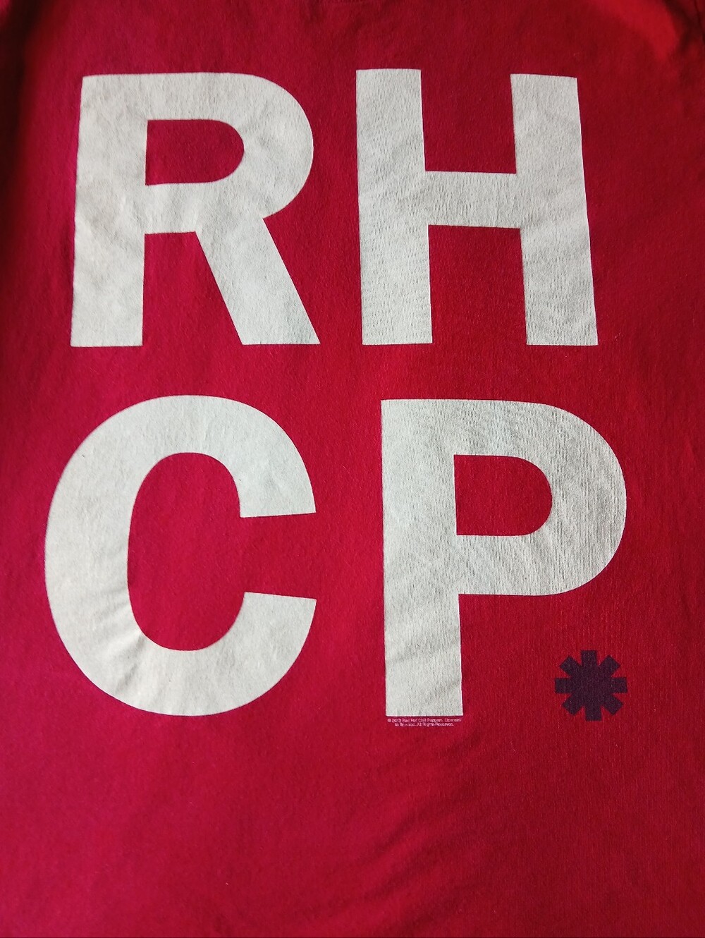 Hanes Red Hot Chili Peppers Short Sleeve T-Shirt Size Medium Excellent Condition